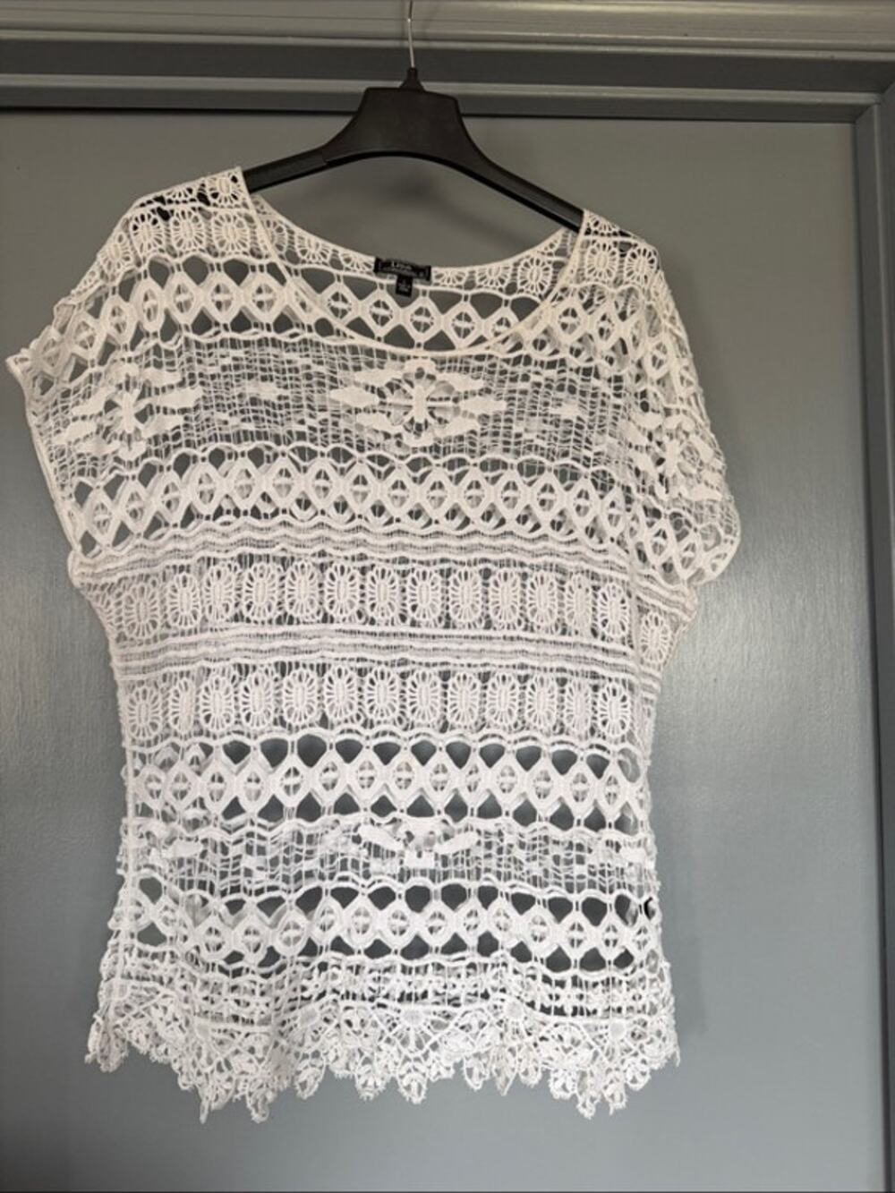 White Crocheted Pullover Top Short Sleeves Lace sz Large